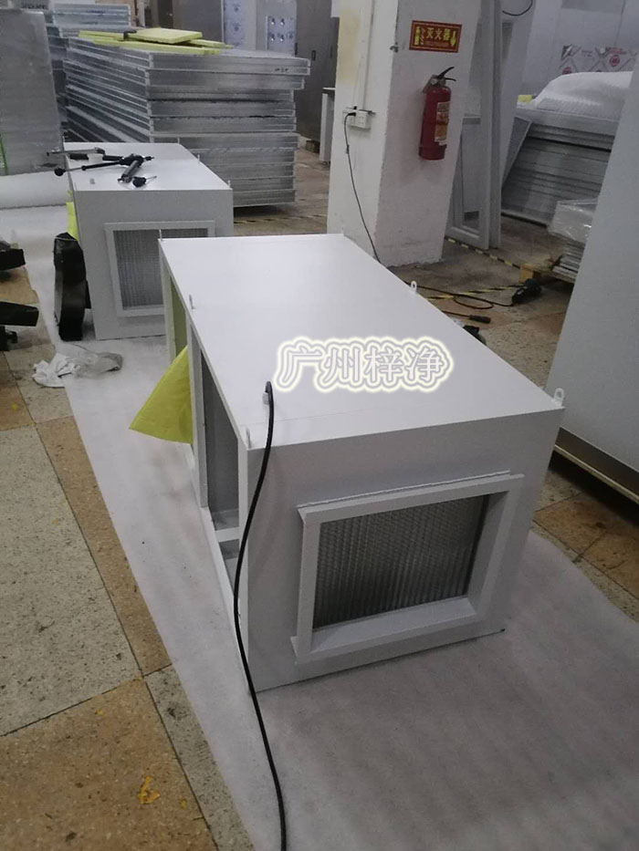 增壓新風柜能有效過濾空氣中的細菌、病毒等有害物質,確保藥品生產過程中的無菌環境。 增壓新風柜能有效過濾空氣中的細菌、病毒等有害物質,確保藥品生產過程中的無菌環境。